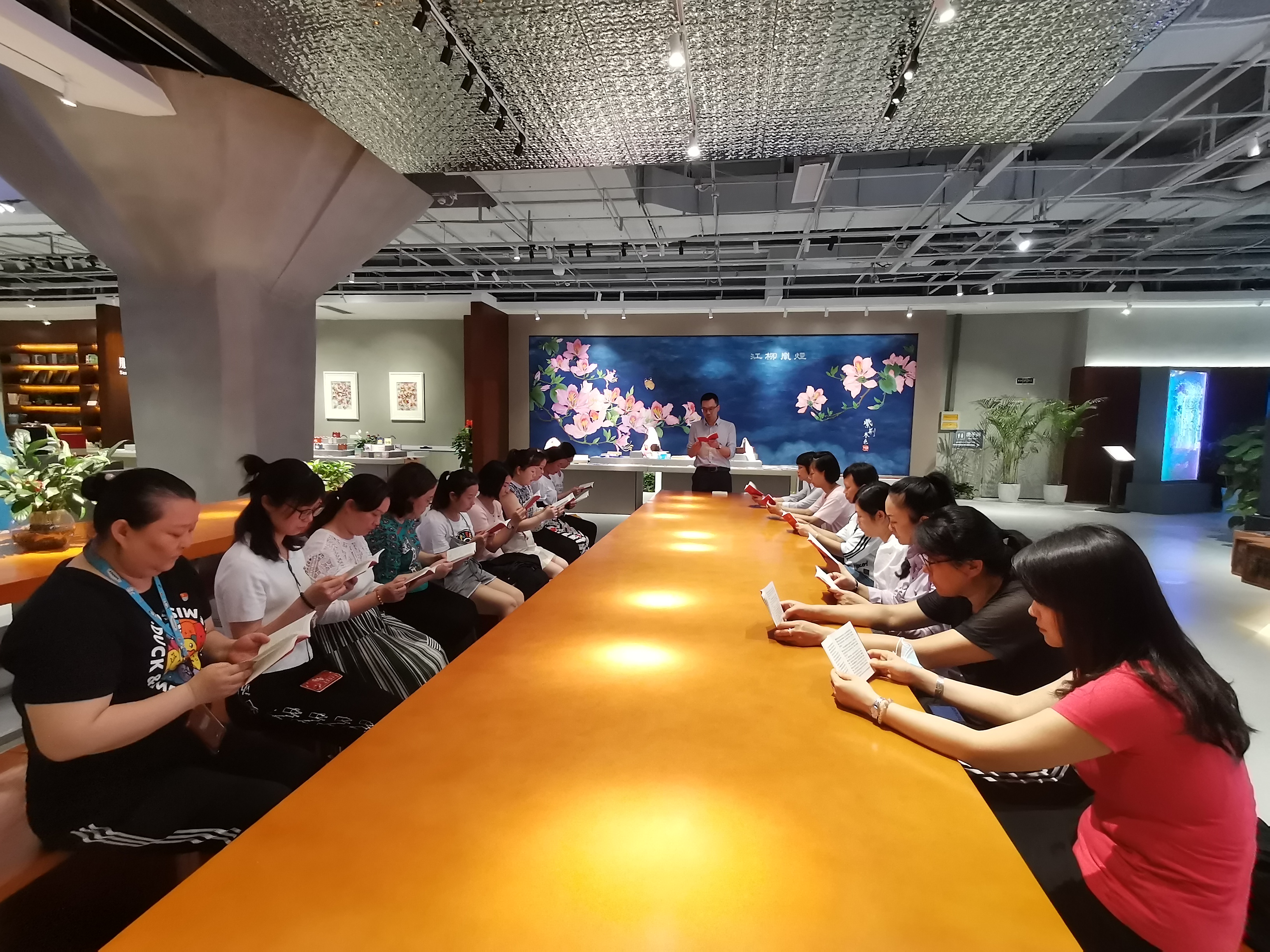 2021年5月11日五星三黨支部、樂和店黨支部聯(lián)合開展黨史“走學(xué)微課堂”2.jpg